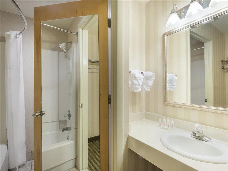 Ramada By Wyndham Columbus North Ξενοδοχείο Westerville Εξωτερικό φωτογραφία