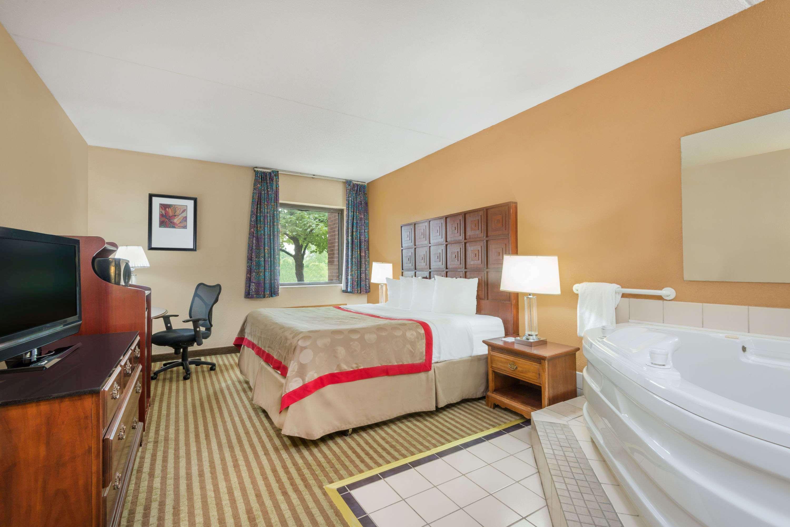 Ramada By Wyndham Columbus North Ξενοδοχείο Westerville Εξωτερικό φωτογραφία