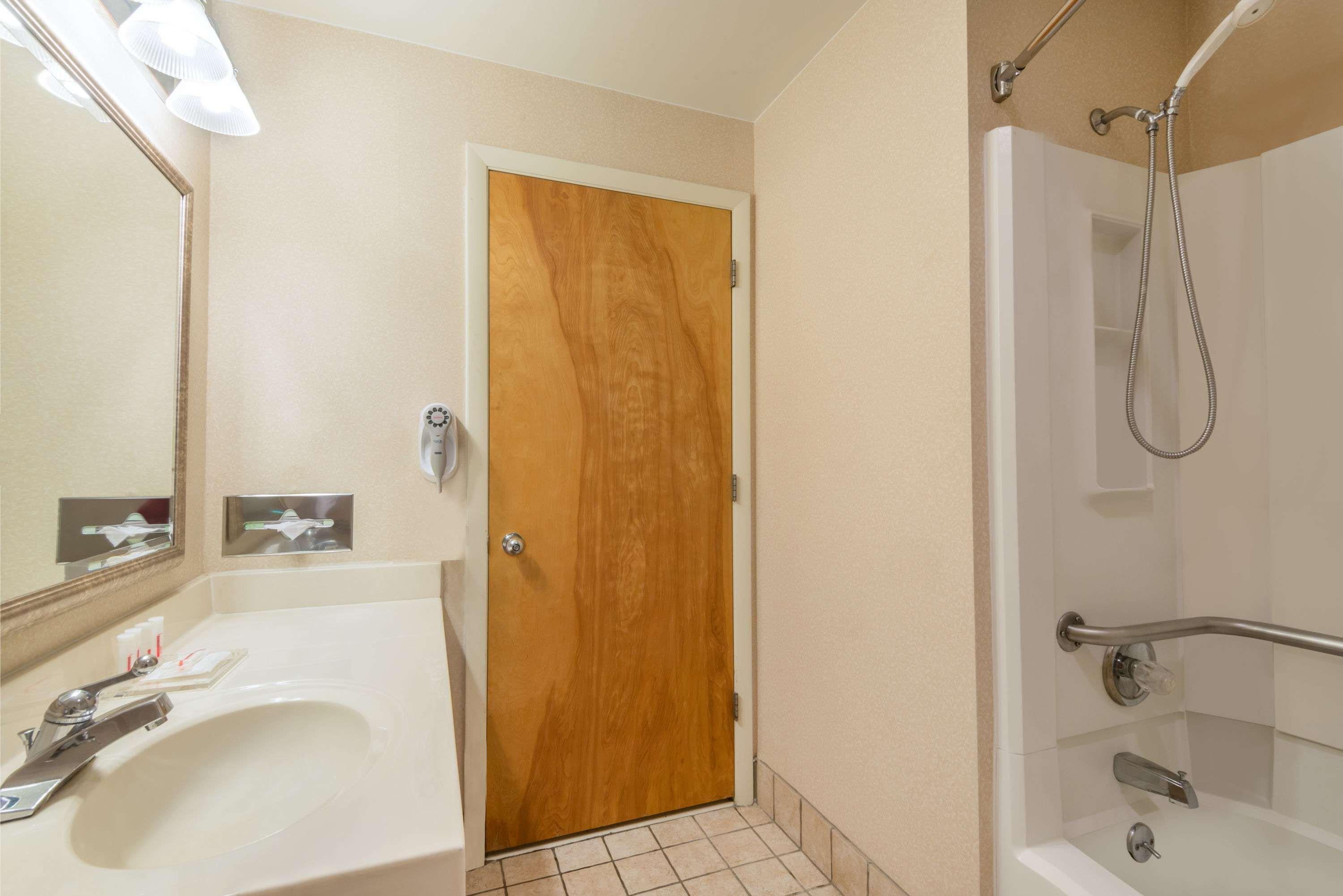 Ramada By Wyndham Columbus North Ξενοδοχείο Westerville Εξωτερικό φωτογραφία